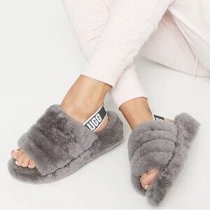 UGG Fluff Yeah Slides new in box!